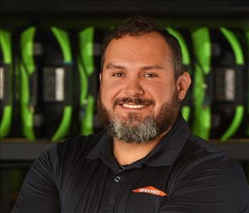 SERVPRO employee with black shirt 